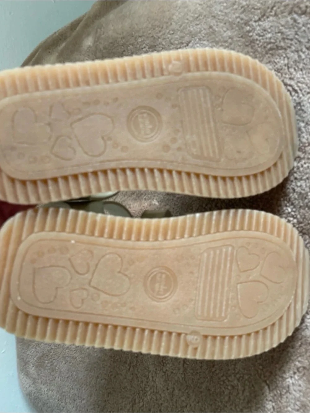 Wonder nation sandals size 9
